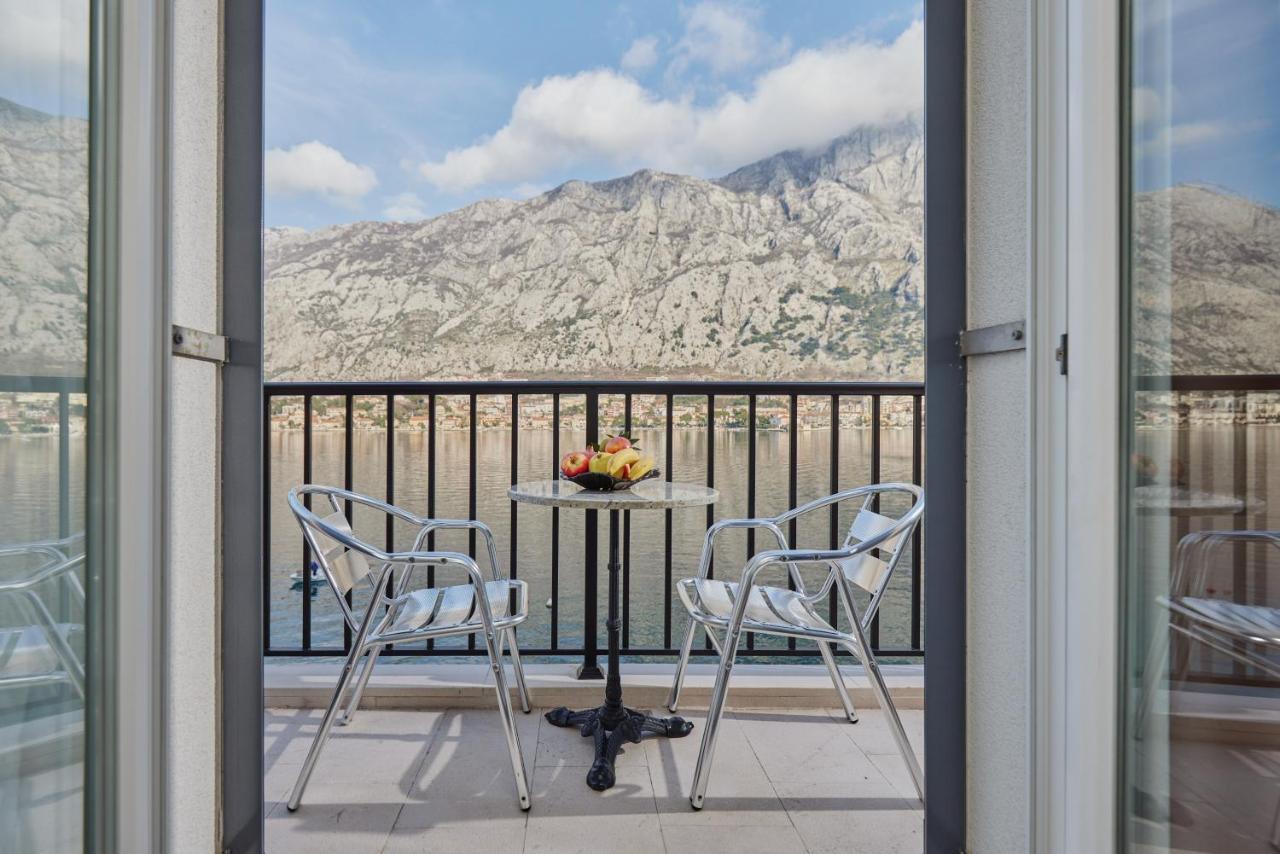 Apartments Rozer Kotor Exterior photo