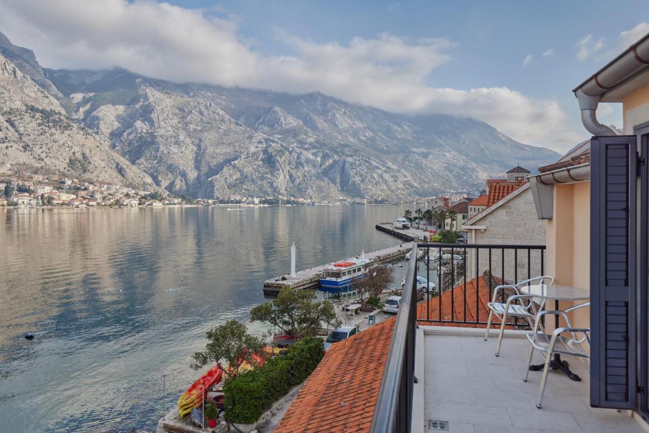 Apartments Rozer Kotor Exterior photo