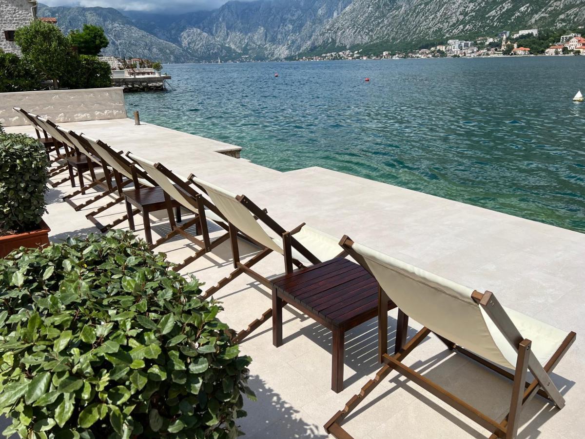 Apartments Rozer Kotor Exterior photo